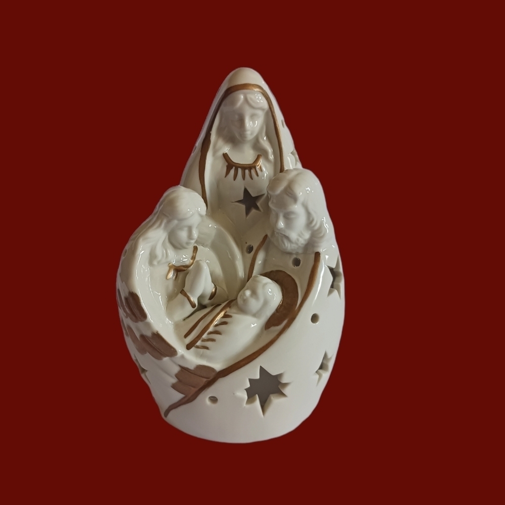 Scotts holy family tea light beige color and gold